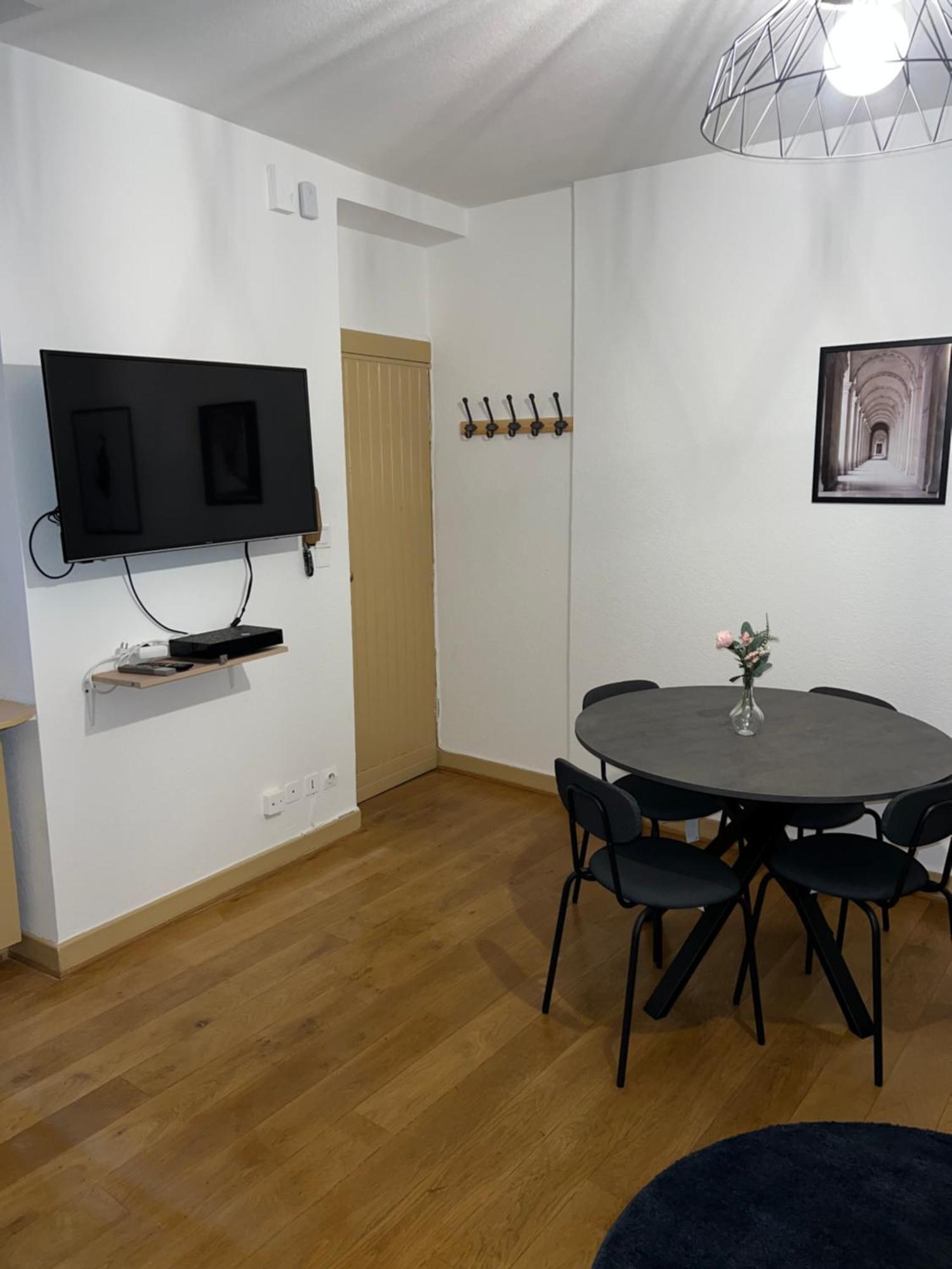 Appartement Dijon Le Zola, Avec Parking Prive Sur Demande Payant Sur Place Ngoại thất bức ảnh